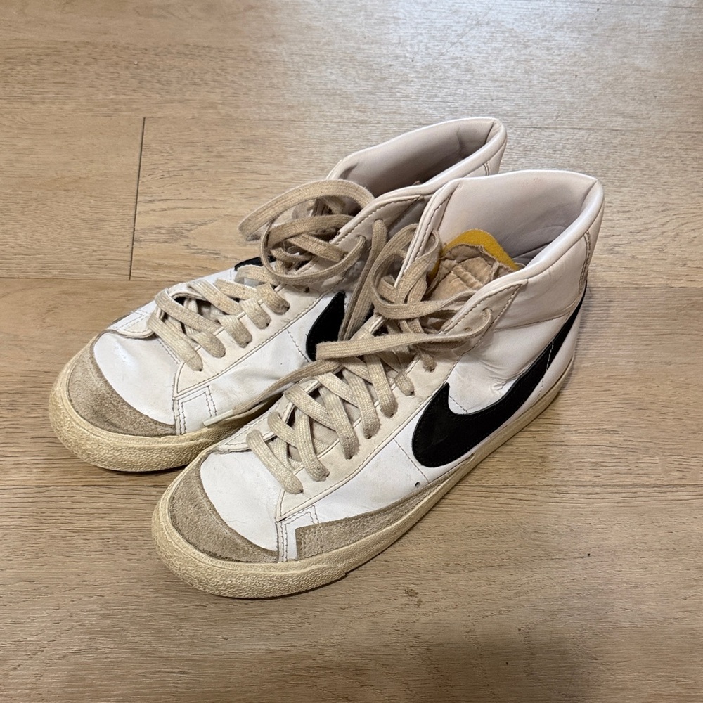 Nike Women's High-Top Blazers - White and Black